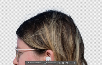 Meine Haare werden bis ins feinste Detail ausgeschnitten.