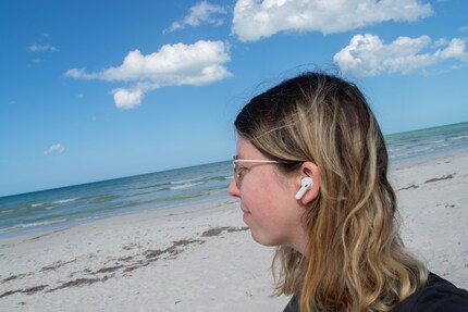 ...und mit einem Klick auf «Motiv entfernen» verschwinden sie aus dem Bild.