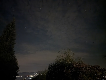 Met astrofotografie krijgt de nachtelijke hemel een romantische uitstraling. Het enige wat ontbreekt zijn de vallende sterren.