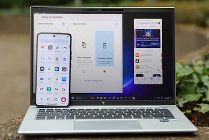 The screen can be split 1:1 or virtually.