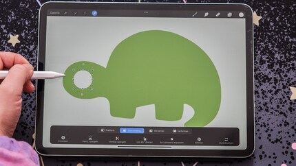 Met het aanraakgebaar kun je in Procreate gemakkelijk een cirkel rond maken. Je kunt ook vierkanten en driehoeken maken met een enkele tik.