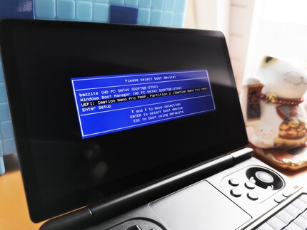 Als je niet weet welk item je moet selecteren in het opstartmenu, let dan op de fabrikant van de USB-stick. In mijn geval is dit Imation.