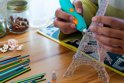 Obwohl die einzelnen Segmente nicht perfekt sind, sieht der Eiffelturm immer besser aus.